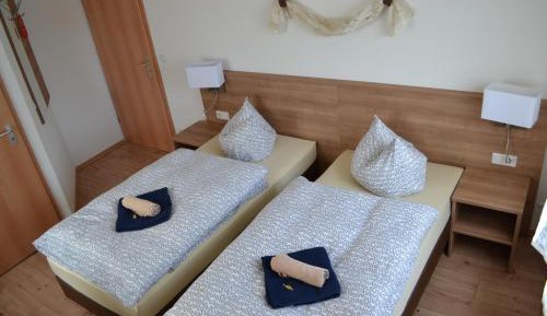 Standard Double Room with Private Bathroom