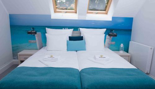Twin Room with Private Bathroom