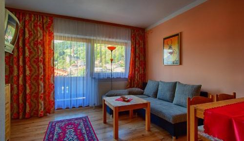 One-Bedroom Apartment with Balcony