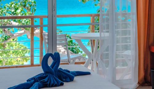 Deluxe Double Room with Balcony and Sea View