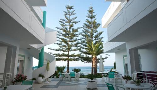 Apartment with Side Sea View