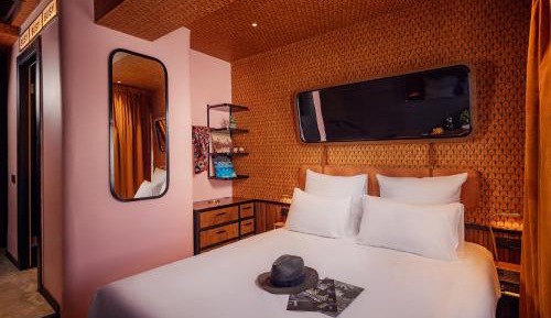 Urban Double Room with city view