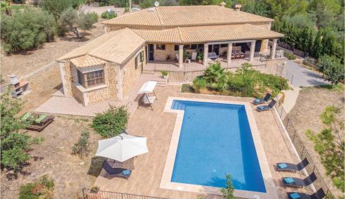 Four-Bedroom Holiday Home