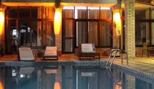 Double Room with Pool View - Ground Floor