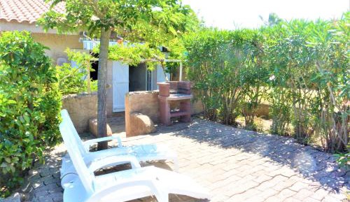 Apartment with Garden View