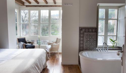 Suite with Garden View