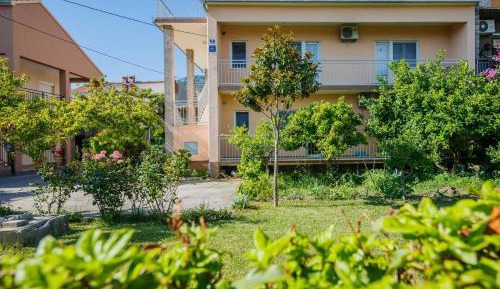 Three-Bedroom Apartment with Balcony