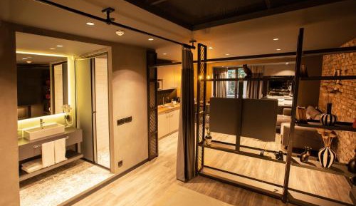 Garden Suite with Jacuzzi