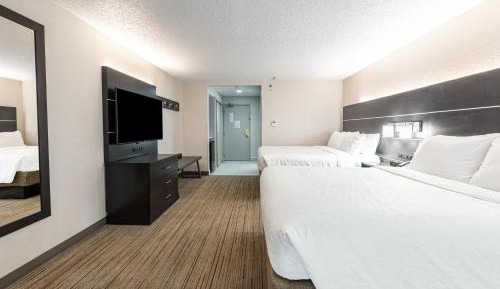 Standard Room with Two Queen Beds