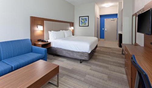 Standard King Room with Sofa Bed - Non-Smoking