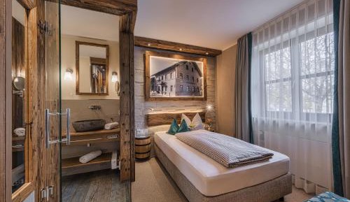 Premium Single Room