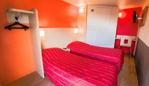Twin Room (2 Single Beds)