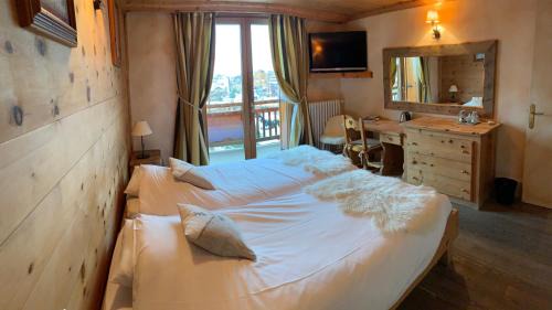Superior Double or Twin Room with Balcony