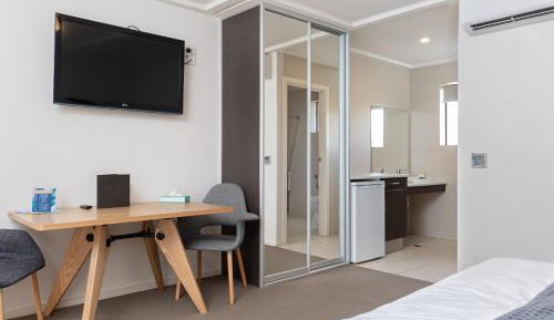 Queen Room - Disability Access