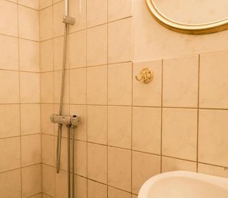 Double or Twin Room with Shower