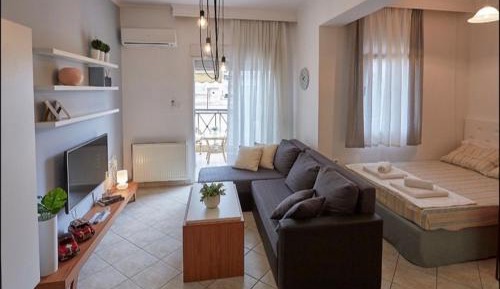 Studio Apartment