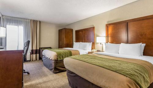 Queen Room with Two Queen Beds - Non-Smoking