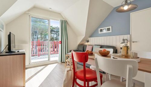 One-Bedroom Apartment with Terrace or Balcony (4 People)