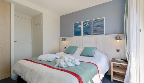 Two-Bedroom Apartment with Terrace or Balcony (6 people)