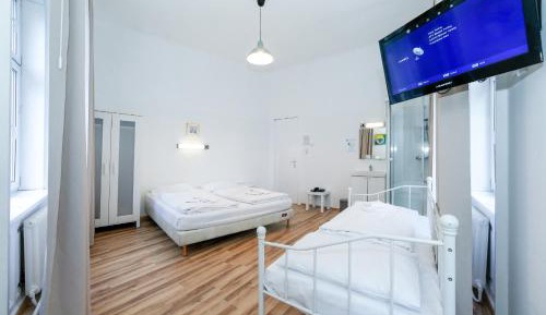 Triple Room with Shared Toilet