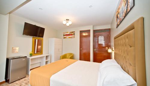 Deluxe Double or Twin Room with City View