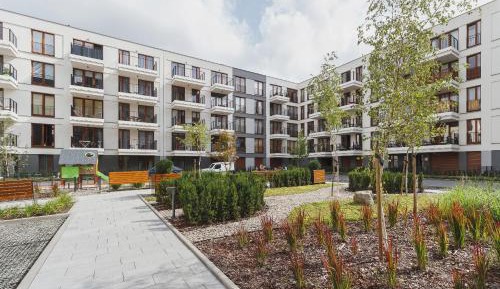 One-Bedroom Apartment with Parking