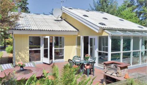 Four-Bedroom Holiday Home