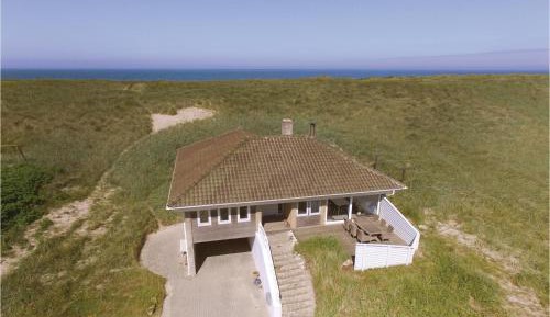Four-Bedroom Holiday Home