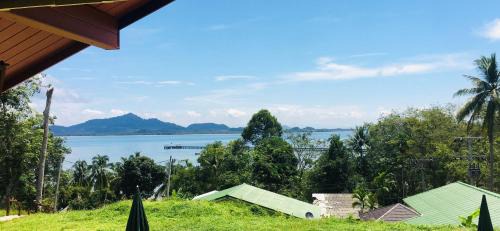 Deluxe Triple Room with Sea View