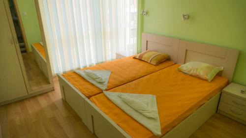One-Bedroom Apartment with Balcony