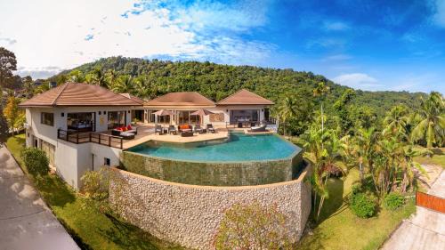 Villa with Sea View