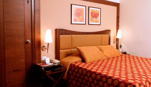 Queen Room with Pool View