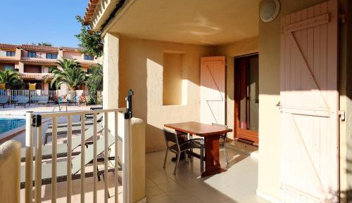 Two-Bedroom Apartment (5 Adults)