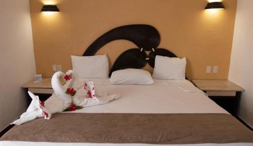 Standard Double Room with Garden View