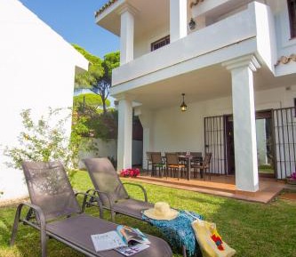 Two-Bedroom House (4 Adults)