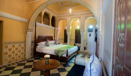 Royal Heritage Room