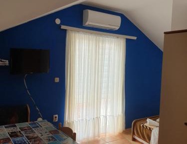 Studio with Balcony