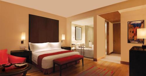 Deluxe Park View Room King Bed