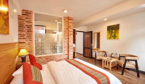 Queen Room with Balcony
