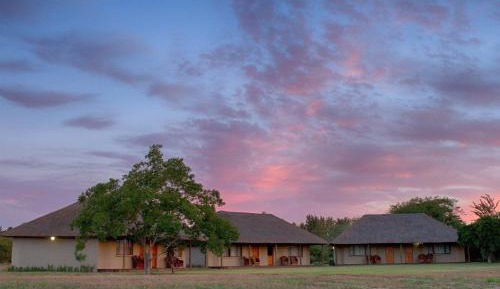 Sunset King or Twin Chalet