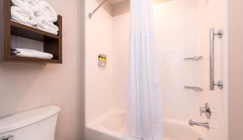 One-Bedroom Suite with Two Queen Beds