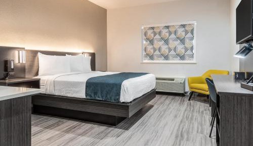 Queen Room - Disability Access - Non-Smoking