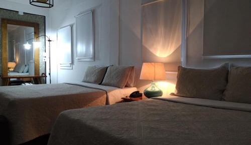 Deluxe Quadruple Room with Air Conditioning