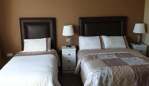 Triple Room with Private Bathroom