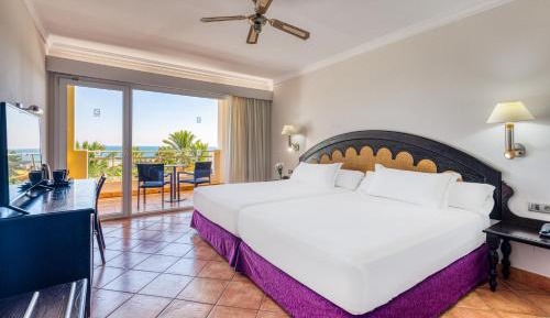 Superior Triple Room with Sea View