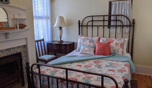 Queen Room