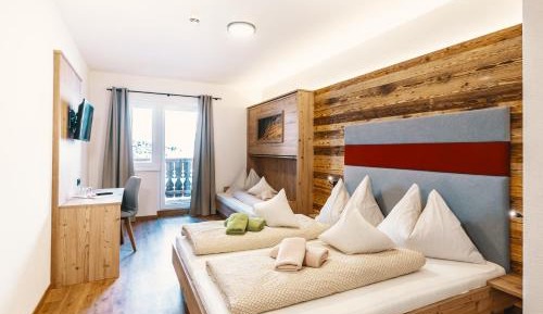 Six-Bedroom Apartment