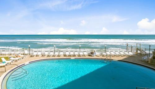 Deluxe Two-Bedroom Apartment - Oceanfront - Unit #222