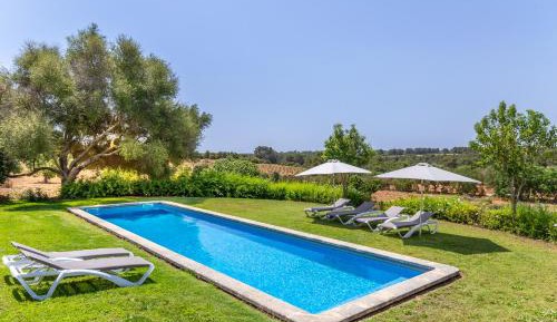 Superior Three-Bedroom Villa: 1 (6 Adults)