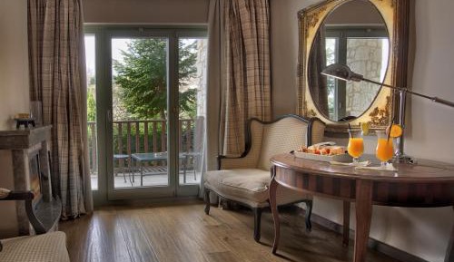 Executive Suite with Fireplace